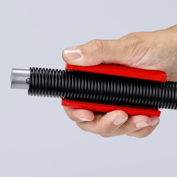 Knipex TwistCut® Corrugated Pipe Cutter (13-32mm Capacity) 90 22 01 SB |